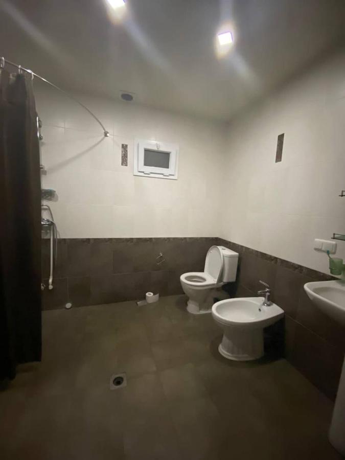 Hero Hostel Ереван Екстериор снимка